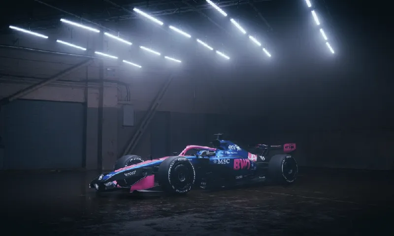 UN AUTO MÁS CHICO, LIVIANO Y CON EL CORAZÓN DE MERCEDES