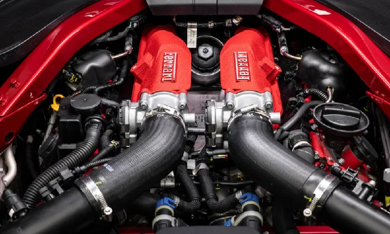 MECÁNICA POTENCIADA: EL V8 DE 640 CV BAJO LA LUPA